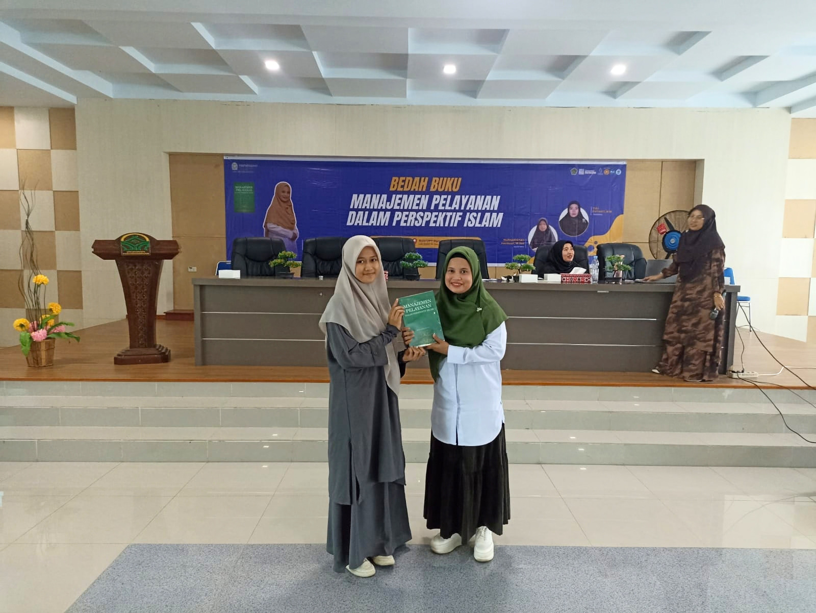 Suasana Ruang Baca