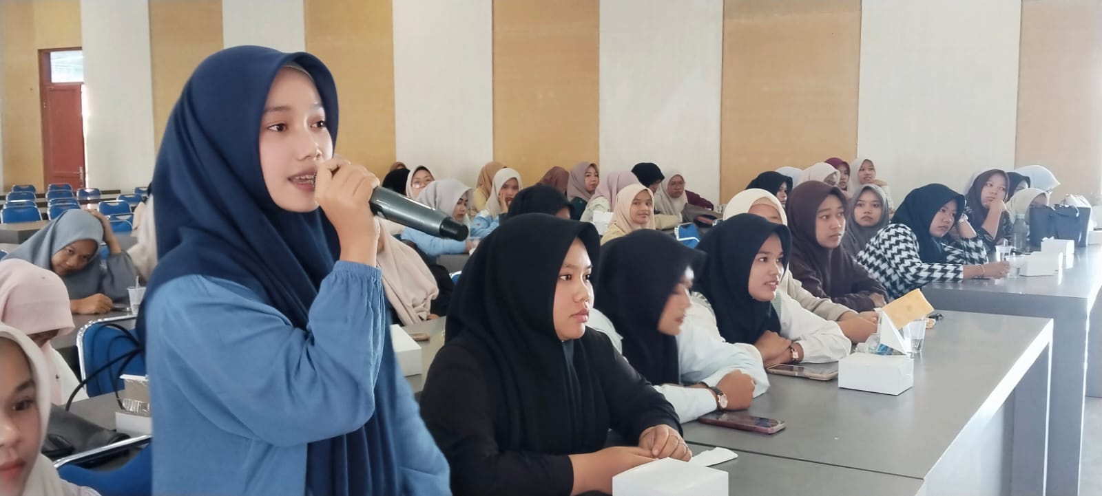 Suasana Ruang Baca